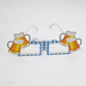 Beer shaped plastic glasses/glasses for party