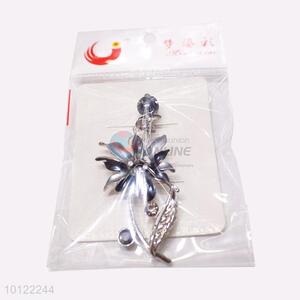 Fashionable Flower Shaped Brooch for Wedding