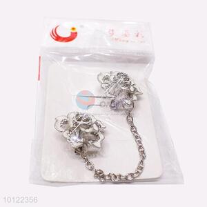 Beautiful Alloy Brooch Pin in Flowers Shape