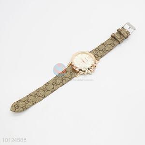 Latest fashion cheap quartz watch women