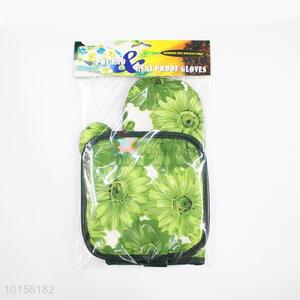 Creative Design Green Flower Printed Heat Proof Gloves