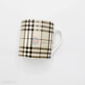 Classic checked ceramic milk tea cup