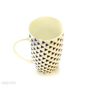 Creative Design Ceramic Cup Drinking Cup/Mug