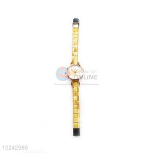 Good Quality Yellow Wrist Watch with Leathern Watchband for Sale