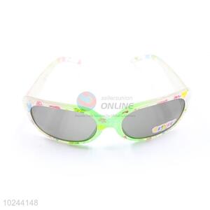 Fancy Design White Flower Framed Sunglasses For Children