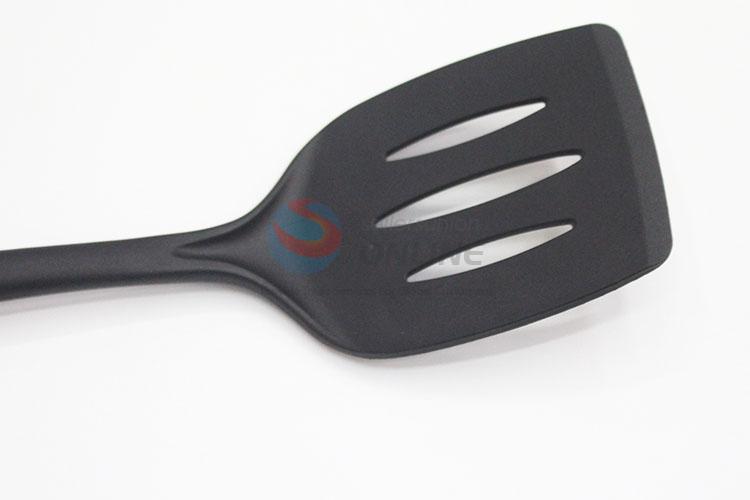 Top quality low price black leakage shovel