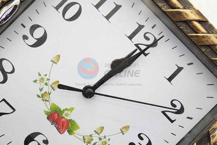 Wholesale Vintage Style Plastic Wall Clock