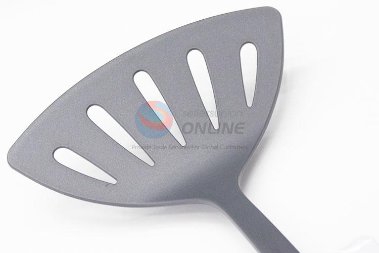 Wholesale Price Leakage Shovel Cheap Kitchen Utensils