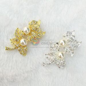 Pretty Cute Rhinestone Brooch Pin with Pearls