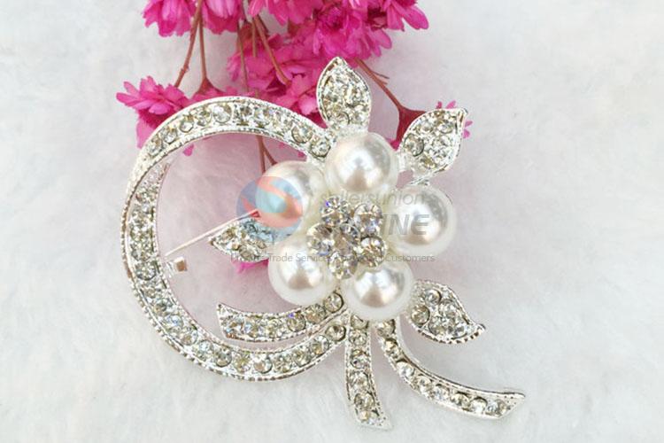 Hot Sale Rhinestone Brooch Pin with Pearls