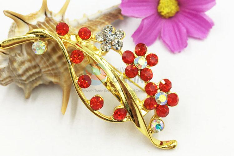 Cheap Price Beautiful Women Rhinestone Brooch/Breastpin