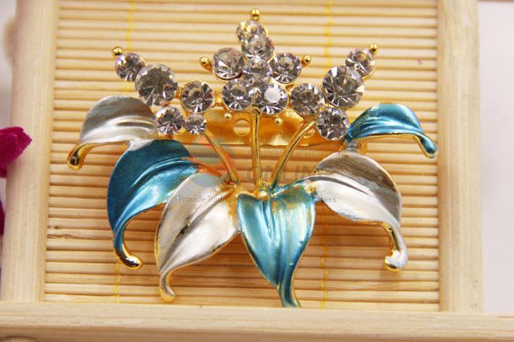 China Factory Alloy Brooch Women Jewelry Breastpin