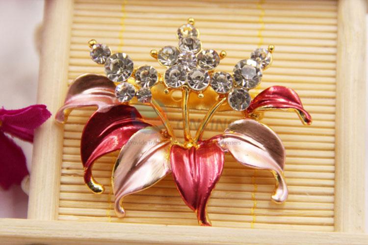 China Factory Alloy Brooch Women Jewelry Breastpin