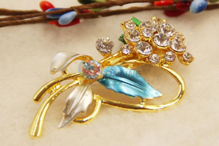 Fashion Style Crystal Breastpin for Dress Decoration