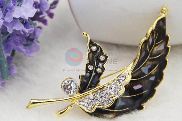 Fashion Style Rhinestone Breastpins for Evening Dress