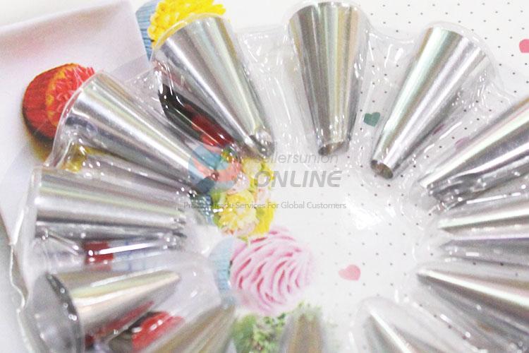 Popular style cheap 12pcs cake decorating device