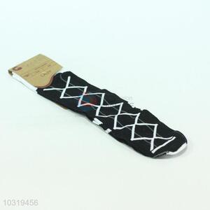 Fashion style low price cool black&white sock