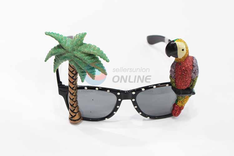 Tree and Parrot Fashion Party Glasses