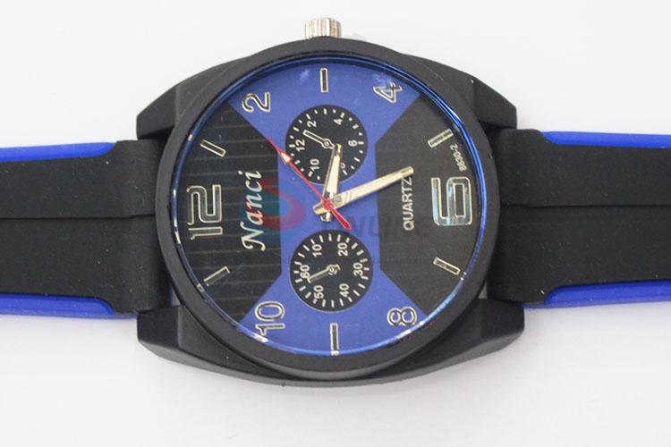 Wholesale New Fashion Mens Watch with Silicone Strap