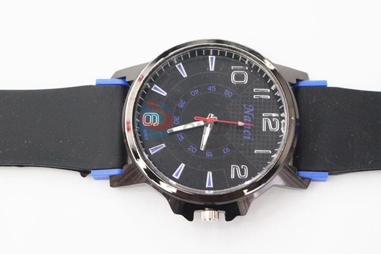 New Arrival Mens Watch with Silicone Strap