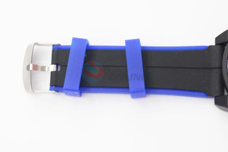 Wholesale New Fashion Mens Watch with Silicone Strap