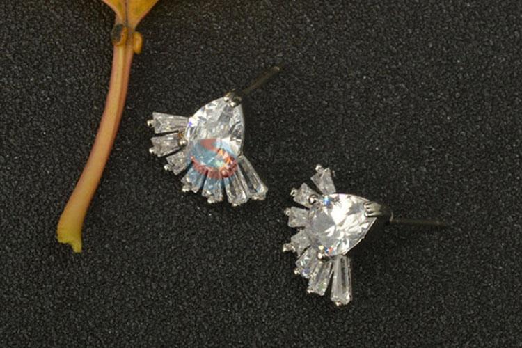 Factory supply delicate silver zircon earrings