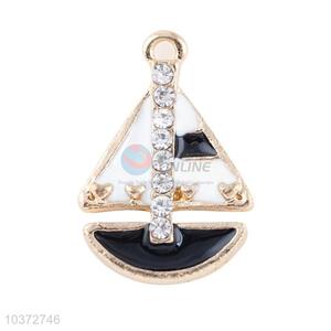 High Quality Cheap Custom Ship Shaped Necklace Pendant