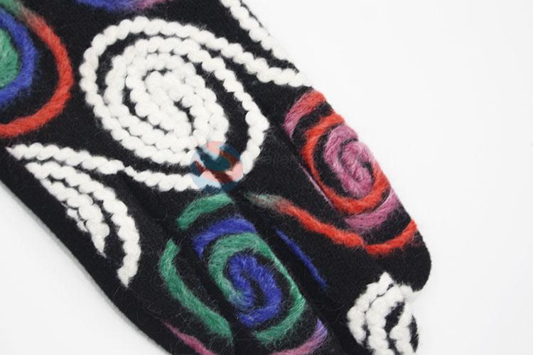 Wholesale winter wearing fashion woolen yarn glove women