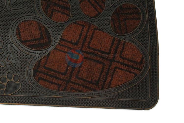 Square footprint embossing floor mat