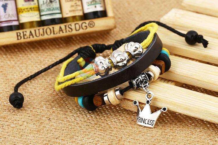 Fashion Leather Bracelet With Crown Shape Pendant