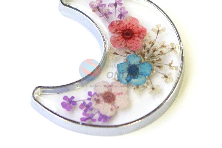 Best Selling Moon Shape Real Flower Pendant With Gold Chain