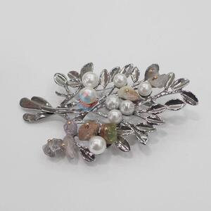 Hot sale fashion design brooch