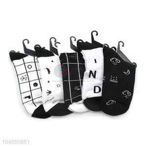 Wholesale custom low price printed thickened men cotton socks