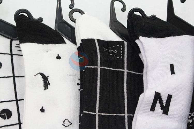 Wholesale custom low price printed thickened men cotton socks