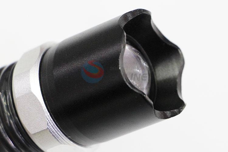 Wholesale Cheap Price Outdoor Light Flashlight with T6 Lamp Bulb