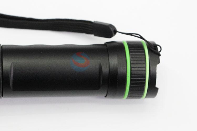 Latest Arrival Camp Flashlight with XPE Lamp Bulb and 18650 Battery