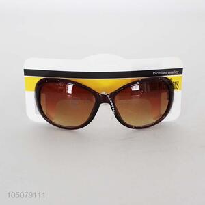 High Quality Plastic Sunglasses for Adults