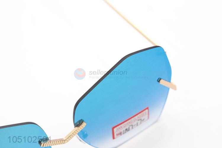 Unique Design Classic Sun Glasses Travelling Sunglasses