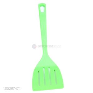 Popular Wholesale Kitchen Ware Nylon Leakage Shovel