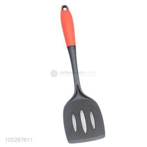 Good Quanlity Nylon Slotted Leakage Shovel