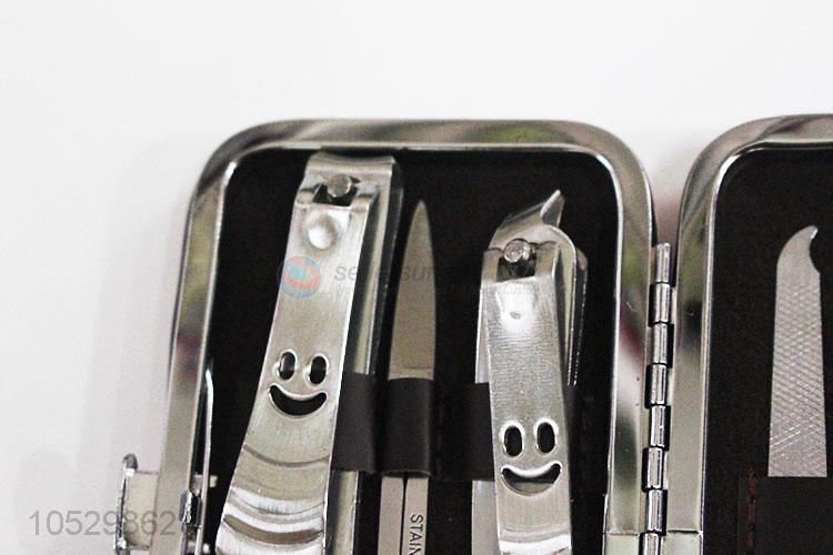 Customized wholesale nail clipper kit predicure scissor earpick nail care set