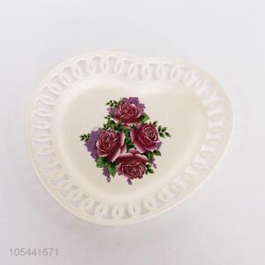 Excellent quality heart shape flower printed plastic plate with hollow-out edge