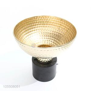 Latest design golden hammer texture iron fruit plate with cylinder base