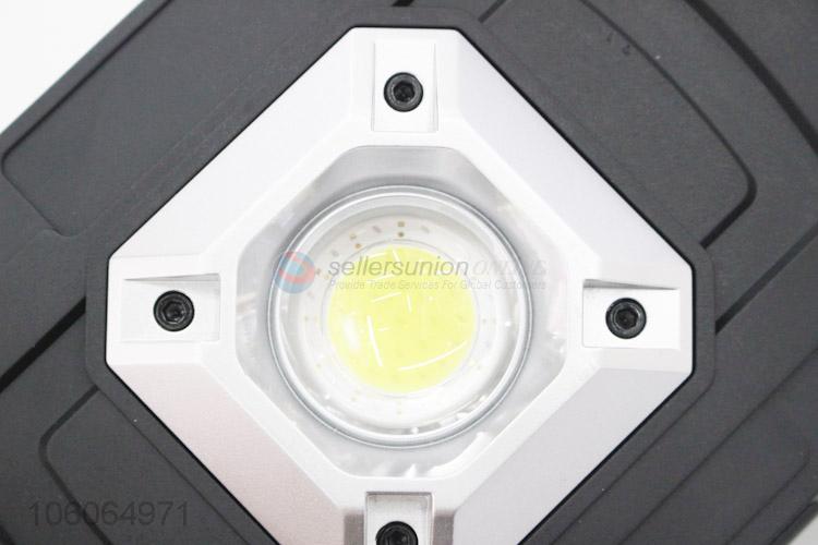 Good quality battery-powered led warning light with usb socket