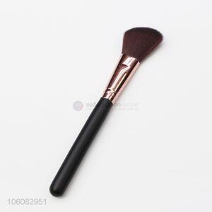 Good quality black wood handle girls beauty care face foundation cosmetics  brush