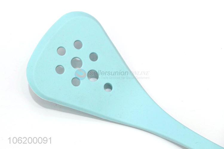 Hot Selling Kitchen Utensil Silicone Leakage Shovel For Home