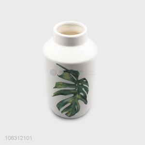 Chinese factory green plant leaf pattern porcelain vase