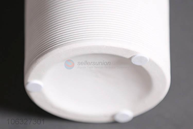 New Style White Ceramic Vase Modern Tabletop Home Decoration Ornament