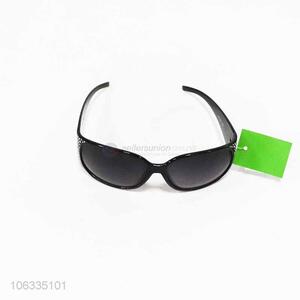 Custom Outdoor Leisure Glasses Fashion Adult Sunglasses