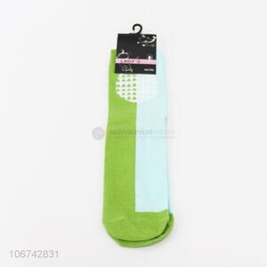 Custom wholesale fashion cotton socks for women